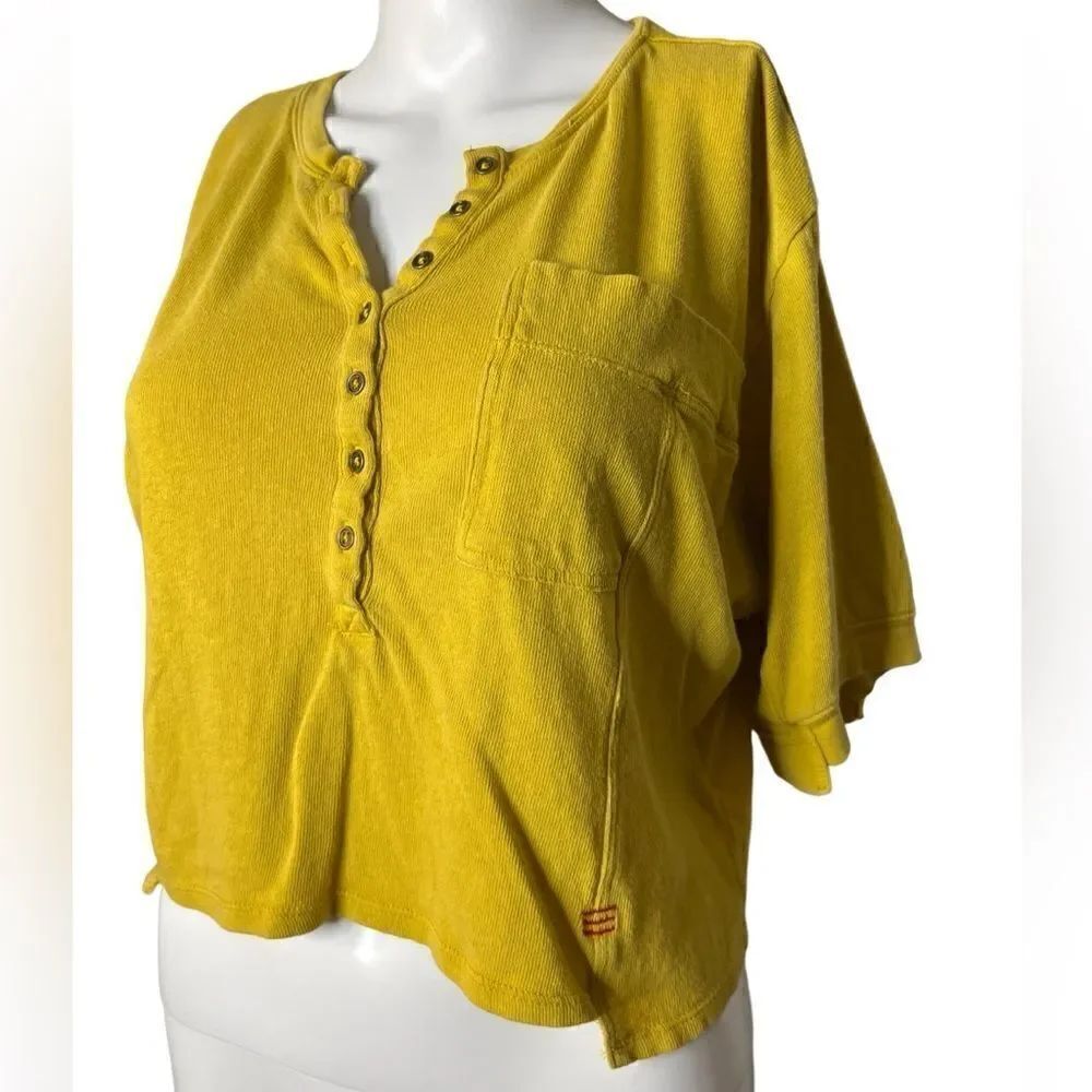 Urban Outfitters BDG Cropped Button Asymmetrical T Shirt Yellow Size XS
